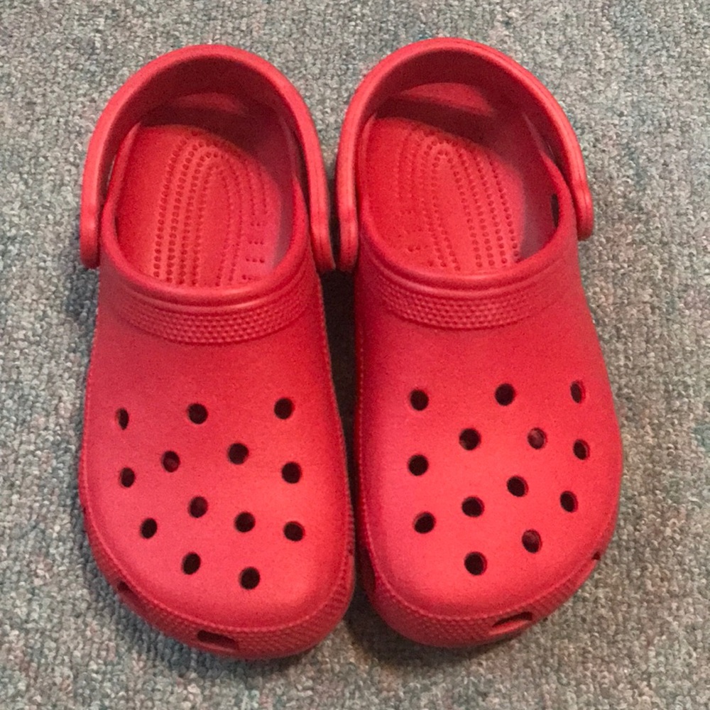 Crocs Pepper (Red) Women’s 7 Men’s 5 Gently Used
